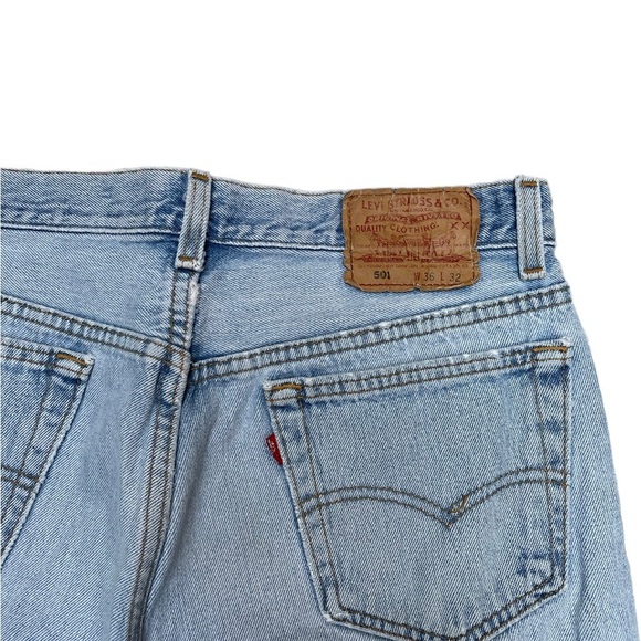 Vintage Levi’s 501 button fly light wash distressed cotton jeans size 36x32 - Picture 6 of 11